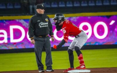 Piratas se impone a Pericos en el tercero de la serie