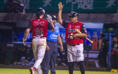 Pericos vencen a los Piratas para igualar la serie en el Galeón